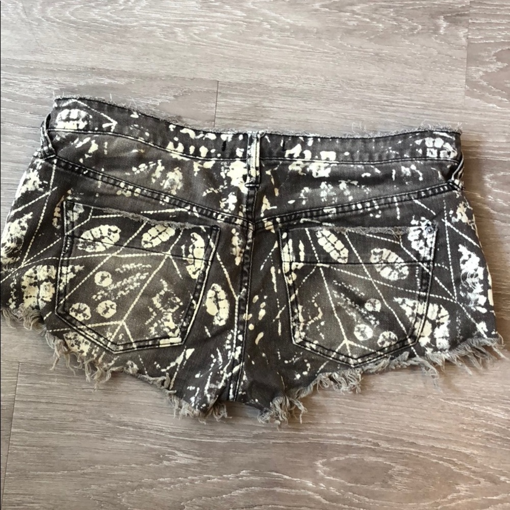 Free people shorts size 27 - Picture 3 of 3